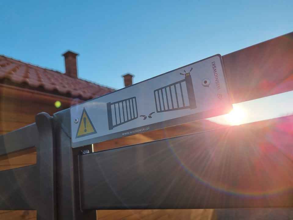 Ploty na kľúč | Poprad | Wiśniowski realizácia : Hrabušice okr. SPIŠSKÁ NOVÁ VES | plot Modern  AW 10.104 
