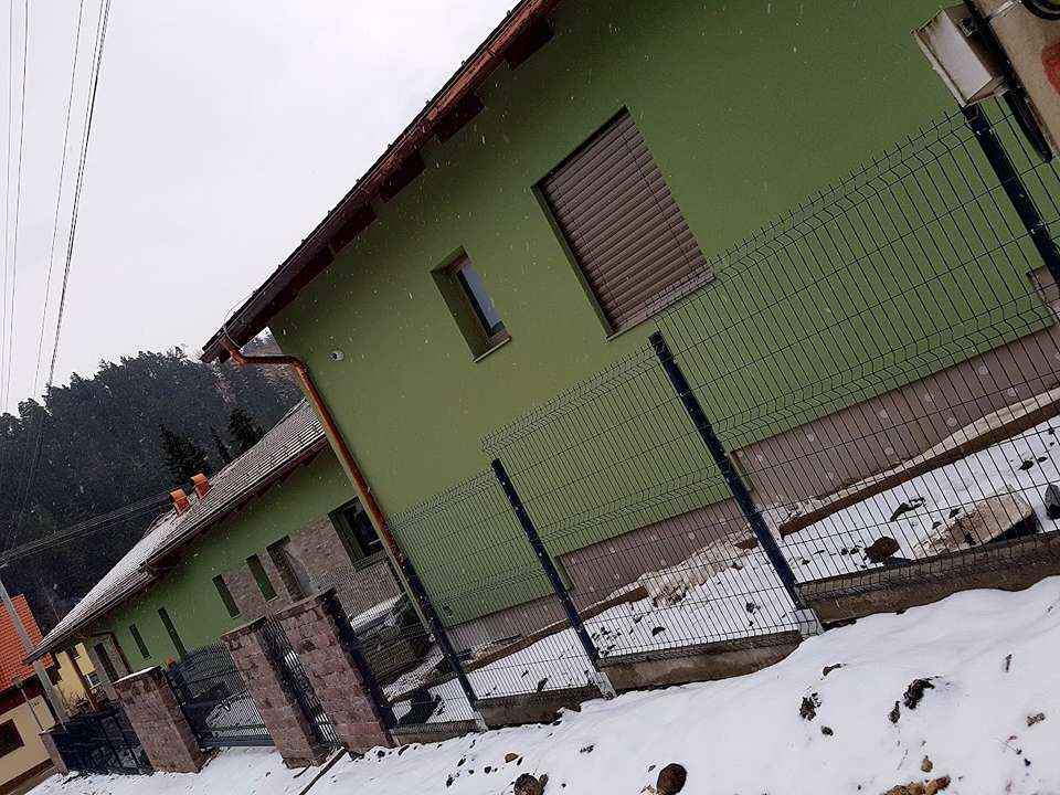 Plot - oplotenie na kľúč | POPRAD | WISNIOWSKI realizácia : Liptovský Ján - okr. LIPTOVSKÝ MIKULÁŠ | penzión | plot LUX + oplotenie CLASSIC + záhradné oplotenie
