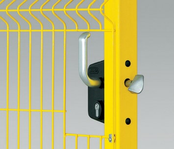 Zámok k ručnej bráne je to pevné a trvalé uzavretie brány otvárané ručne, nachádza sa v hliníkovom kryte.
