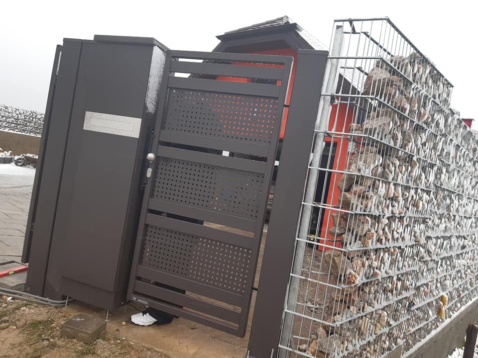 Plot - oplotenie + MultiBox | MODERN AW 10.109 | Wiśniowski + videovrátnik fy Legrand | Vlkovce - okr. KEŽMAROK