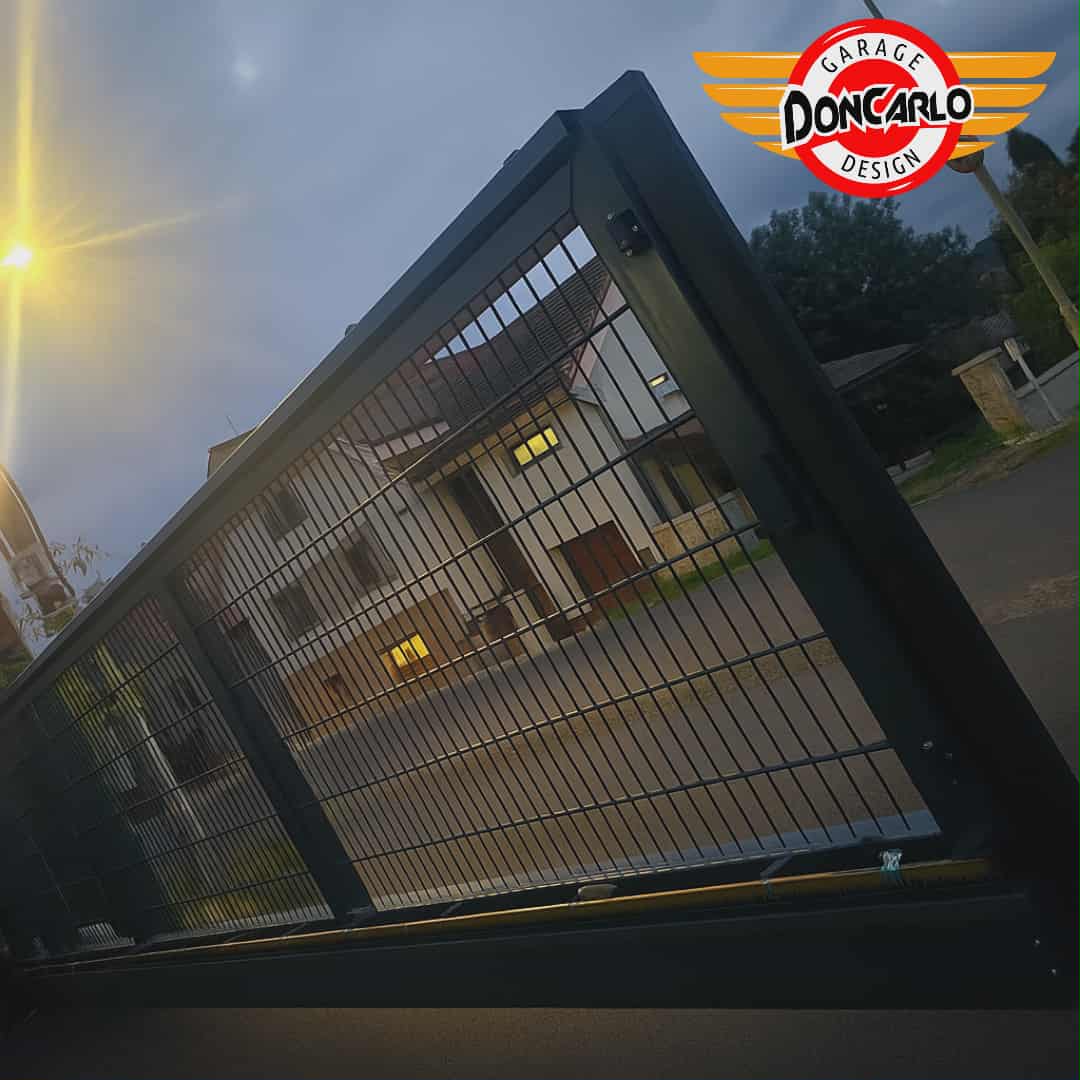 Posuvná samonosná brána | priemysel Wiśniowski - Poprad  10 000mm svetlá šírka otvoru + 70m | 2D oplotenie + personálny vstup | fy SPD Štrba | okr. Poprad Posuvná samonosná brána | priemysel Wiśniowski - Poprad  10 000mm svetlá šírka otvoru + 70m | 2D oplotenie + personálny vstup | fy SPD Štrba | okr. Poprad
