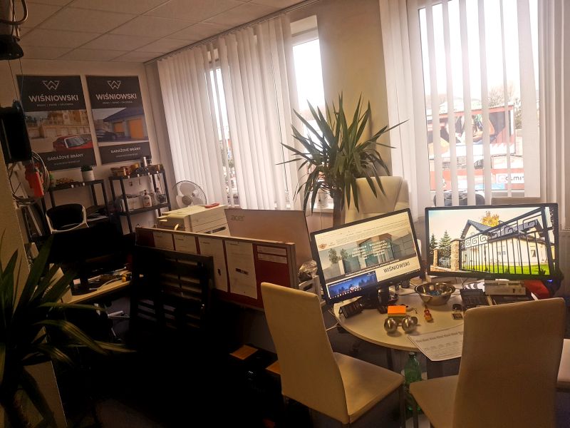 Garážové brány, oplotenia - ploty, dvere, okná WIŚNIOWSKI POPRAD | office - kontakt