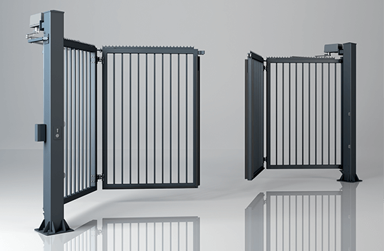 Dvojkrídlové vráta V-KING s palisádovou výplňou 25 × 25 mm