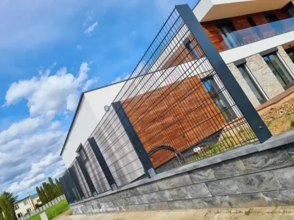 Montáž gabiónového plotu v Poprade - DON CARLO garage design